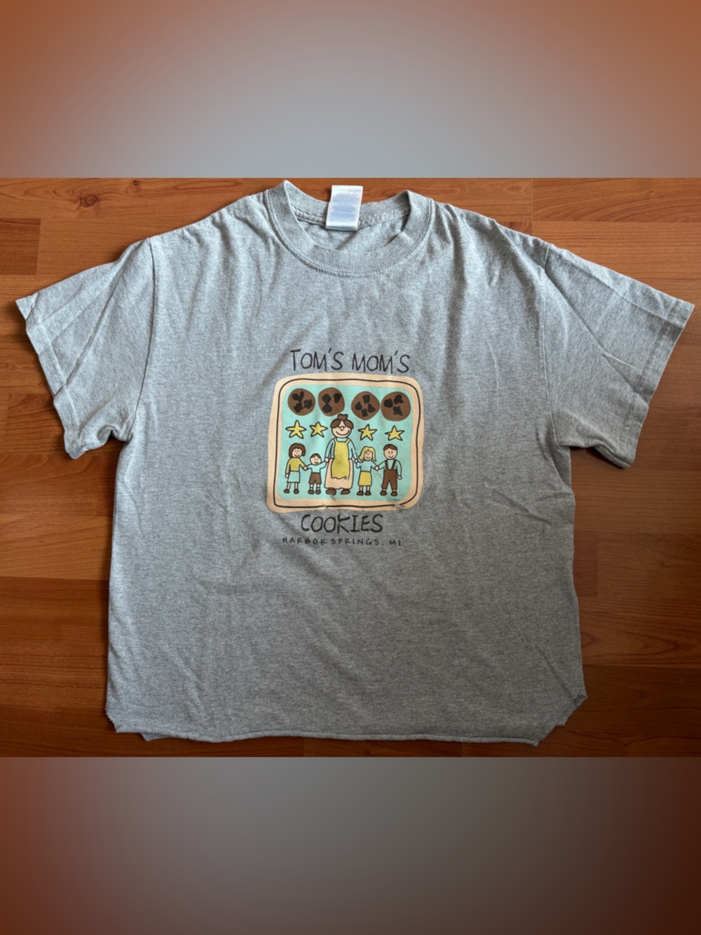 Tom’s Mom’s Cookies Harbor Springs Michigan Cropped T-Shirt - Size Small